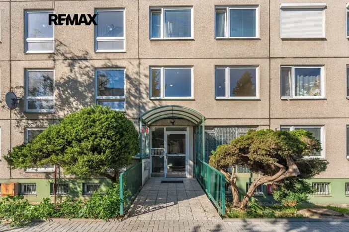 Prodej bytu 3+1, Praha - Řepy, Na chobotě, 77 m2