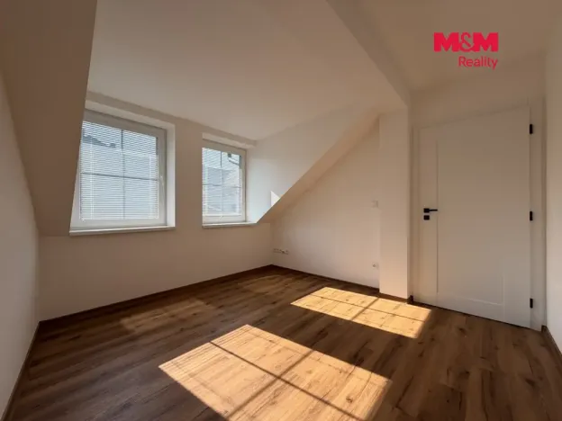 Pronájem bytu 3+kk, Olomouc - Hejčín, Mrštíkovo nám., 75 m2