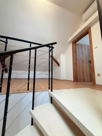 Pronájem bytu 4+kk, Rostěnice-Zvonovice, 111 m2