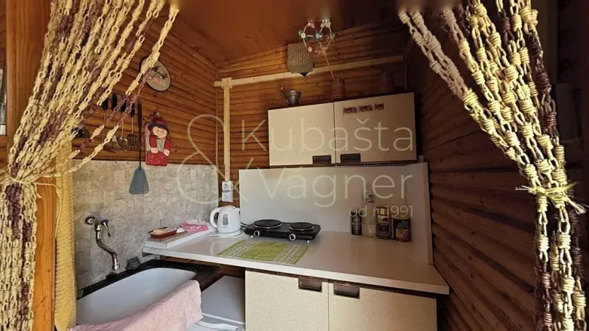 Prodej chaty, Chrudim, 16 m2