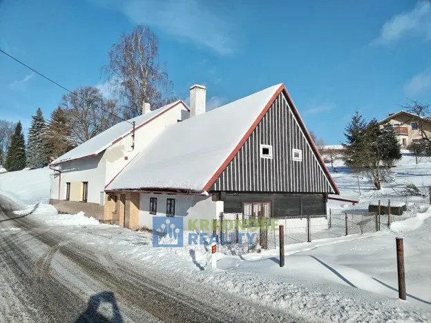 Prodej rodinného domu, Bernartice, 305 m2