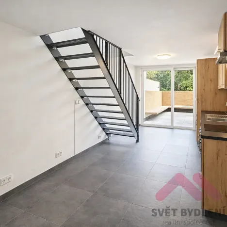 Pronájem bytu 2+kk, Praha - Vokovice, Oválová, 47 m2