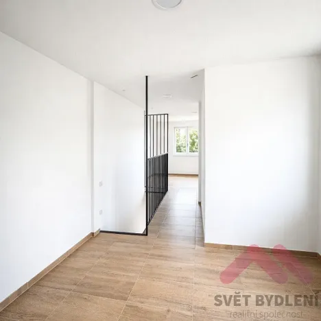 Pronájem bytu 2+kk, Praha - Vokovice, Oválová, 47 m2