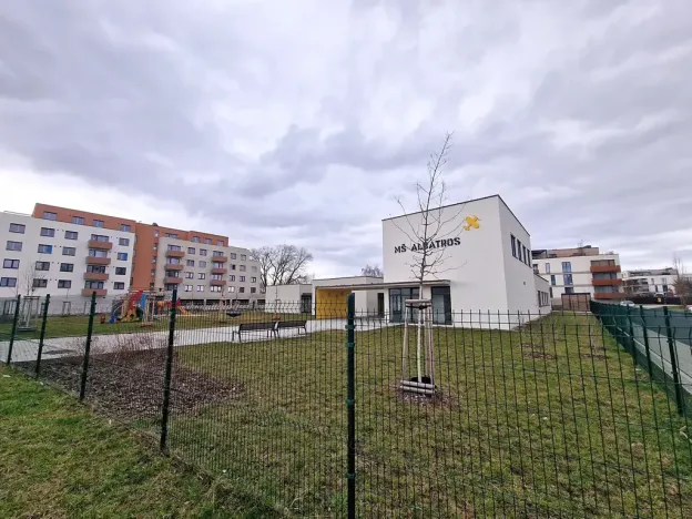 Pronájem bytu 3+kk, Praha - Kbely, Sedlářova, 72 m2