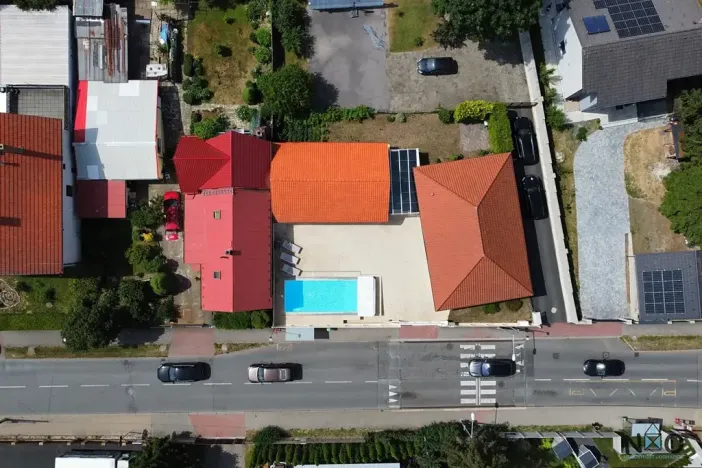 Prodej vícegeneračního domu, Praha - Pitkovice, Žampiónová, 190 m2