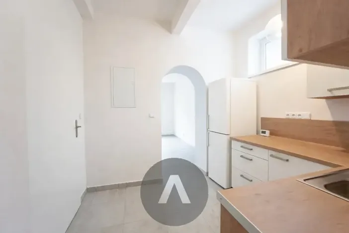 Pronájem bytu 1+kk, Brno, Žabovřeská, 35 m2