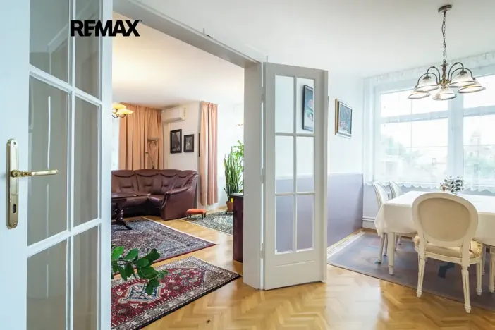 Prodej vily, Slaný, Máchova, 352 m2