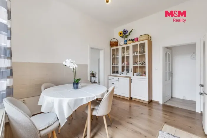 Prodej bytu 2+1, Králův Dvůr - Počaply, Plzeňská, 67 m2