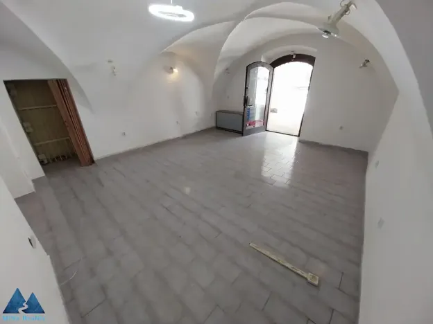 Pronájem obchodního prostoru, Hostinné, Náměstí, 22 m2