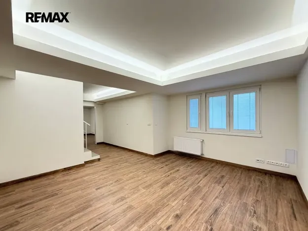 Pronájem vily, Praha - Nebušice, Na Malé Šárce, 302 m2