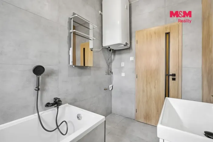 Pronájem bytu 2+kk, Hrádek nad Nisou, Revoluční, 47 m2