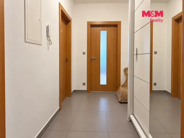 Prodej bytu 1+kk, Karlovy Vary - Drahovice, Mattoniho nábřeží, 45 m2