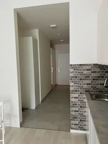 Pronájem bytu 1+kk, Praha - Hostavice, Českobrodská, 35 m2