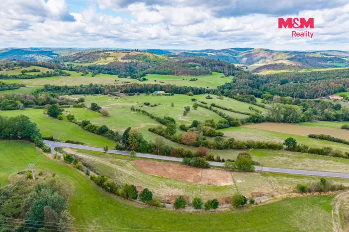 Pronájem zahrady, Milešov, 770 m2