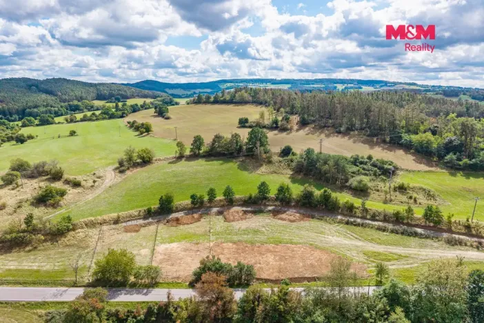 Pronájem zahrady, Milešov, 770 m2