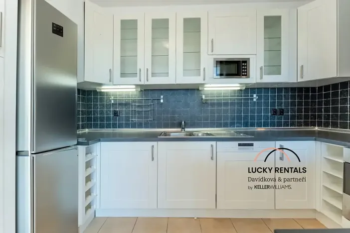 Pronájem bytu 3+kk, Praha - Střížkov, Jitravská, 97 m2
