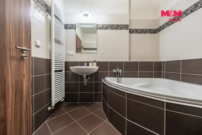 Pronájem bytu 2+kk, Praha - Horní Měcholupy, Hornoměcholupská, 60 m2