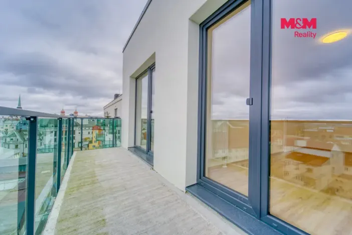 Pronájem bytu 2+kk, Plzeň - Jižní Předměstí, Poděbradova, 44 m2