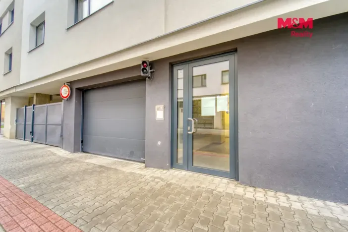 Pronájem bytu 2+kk, Plzeň - Jižní Předměstí, Poděbradova, 44 m2