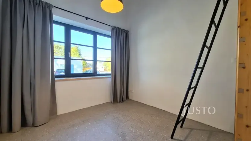 Pronájem kanceláře, Písek, Za Nádražím, 85 m2