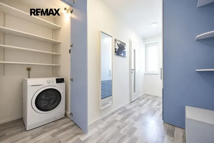 Prodej bytu 3+1, Milovice, Dukelská, 72 m2
