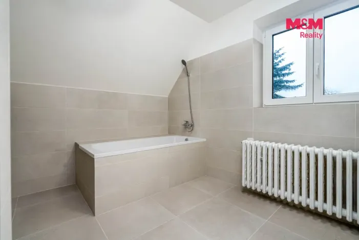 Prodej rodinného domu, Praha - Horní Počernice, Jasenná, 292 m2