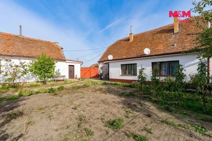 Prodej rodinného domu, Hostim, 130 m2