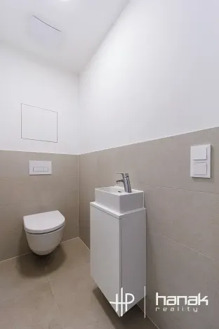 Pronájem bytu 2+kk, Olomouc, Milana Ticháka, 56 m2