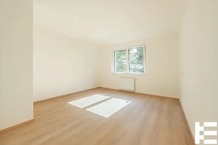 Prodej bytu 1+kk, Praha - Satalice, Za Novákovou zahradou, 33 m2