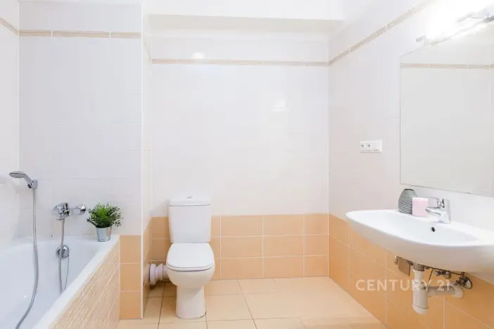 Prodej bytu 2+kk, Praha - Hostavice, U Hostavického potoka, 55 m2