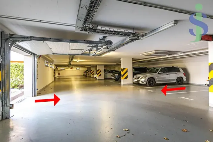 Prodej garážového stání, Praha - Háje, Loosova, 19 m2