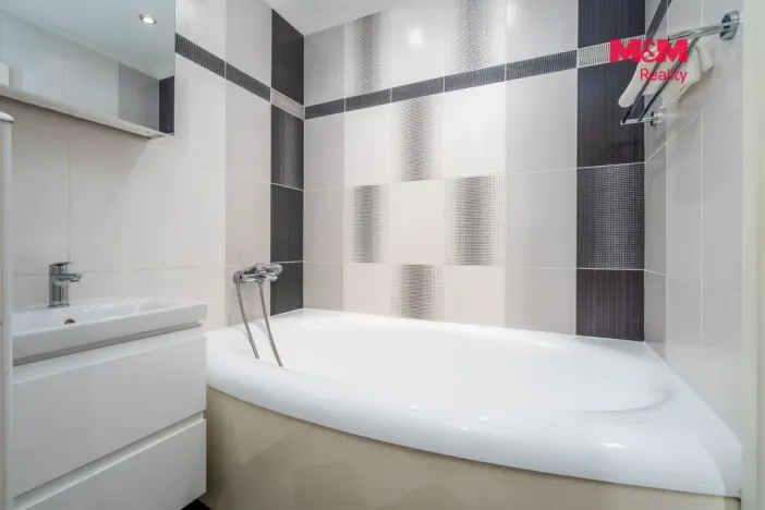Pronájem bytu 3+kk, Praha - Kamýk, Cílkova, 67 m2