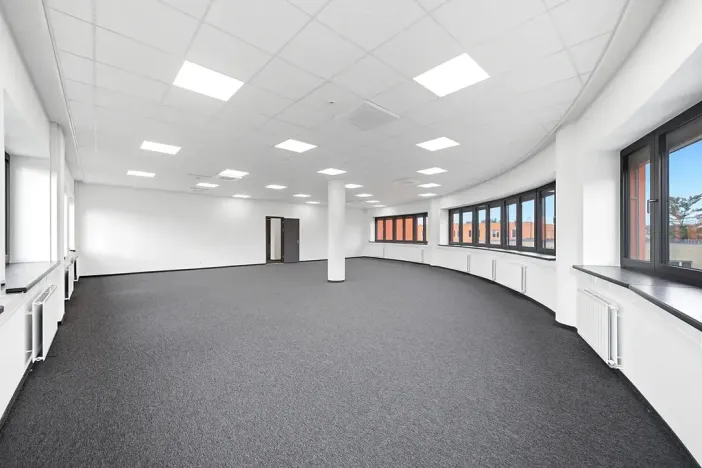 Pronájem kanceláře, Mělník, Bezručova, 126 m2