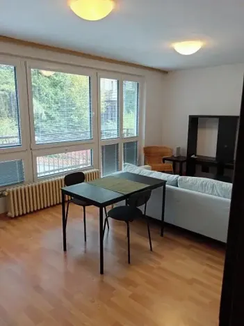 Pronájem bytu 1+1, Praha - Braník, Nad křížkem, 40 m2