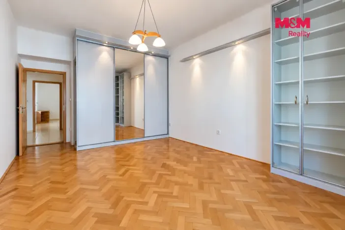 Pronájem bytu 1+1, Praha - Žižkov, Kubelíkova, 63 m2