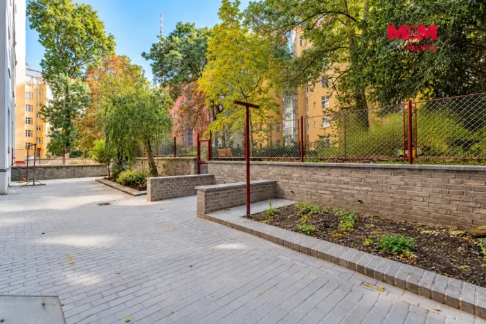Pronájem bytu 1+1, Praha - Žižkov, Kubelíkova, 63 m2
