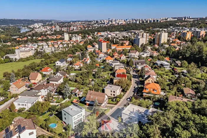 Pronájem bytu 4+kk, Praha - Komořany, Pod lesem, 343 m2