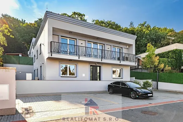 Prodej bytu 4+kk, Praha - Komořany, Pod lesem, 343 m2