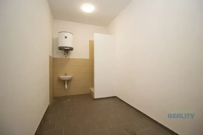 Pronájem skladu, Brandýs nad Labem-Stará Boleslav, Pražská, 953 m2