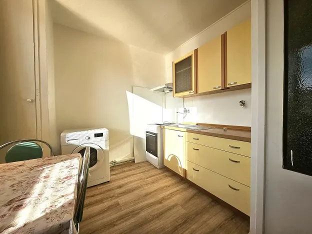 Pronájem bytu 1+1, Hrušovany u Brna, Sídliště, 35 m2