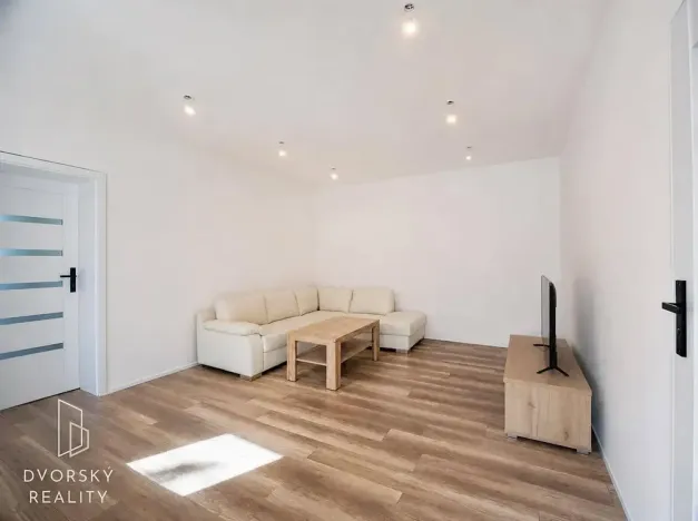 Prodej vícegeneračního domu, Žeretice, 320 m2