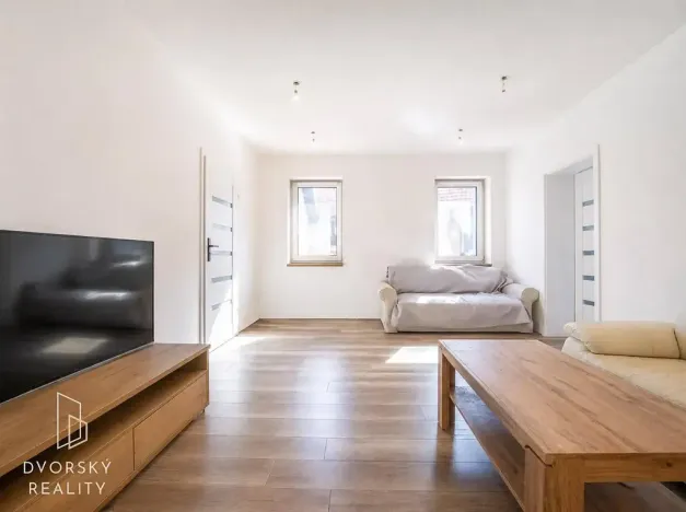 Prodej vícegeneračního domu, Žeretice, 320 m2