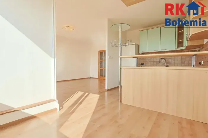 Pronájem bytu 3+1, Praha - Prosek, Vysočanská, 84 m2