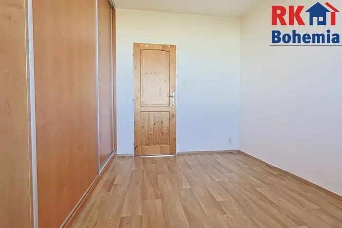 Pronájem bytu 3+1, Praha - Prosek, Vysočanská, 84 m2