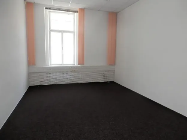 Pronájem kanceláře, Hradec Králové, Československé armády, 34 m2