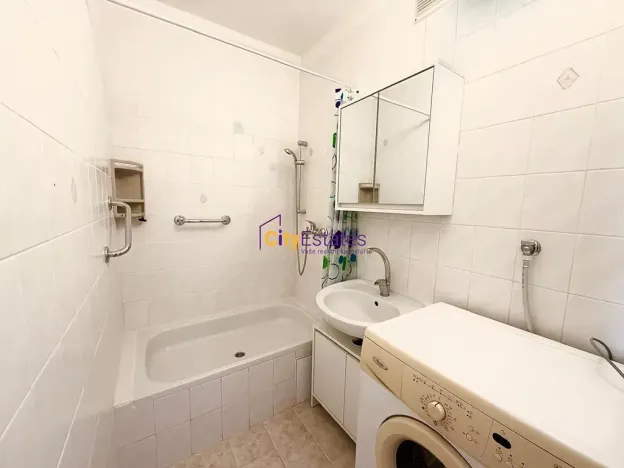 Prodej bytu 2+kk, Praha - Kobylisy, Chabařovická, 45 m2