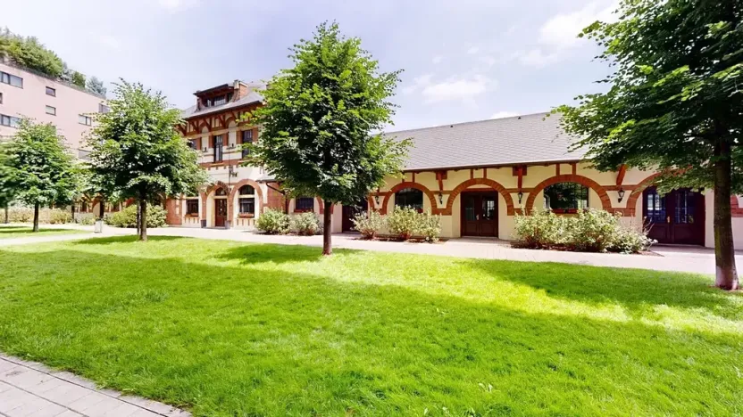 Dražba restaurace, Praha - Holešovice, Jankovcova, 1096 m2