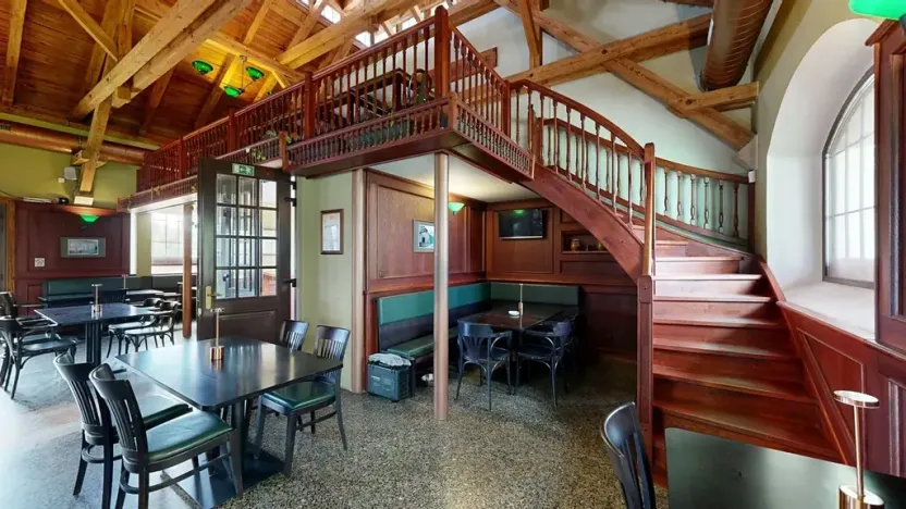 Dražba restaurace, Praha - Holešovice, Jankovcova, 1096 m2