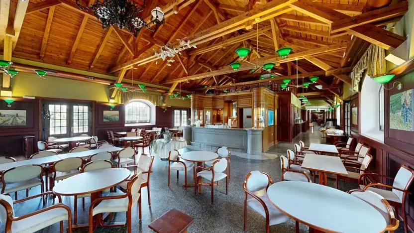 Dražba restaurace, Praha - Holešovice, Jankovcova, 1096 m2