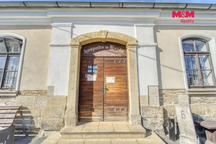 Prodej obchodního prostoru, Hradec Králové - Svinary, Podhůrská, 633 m2